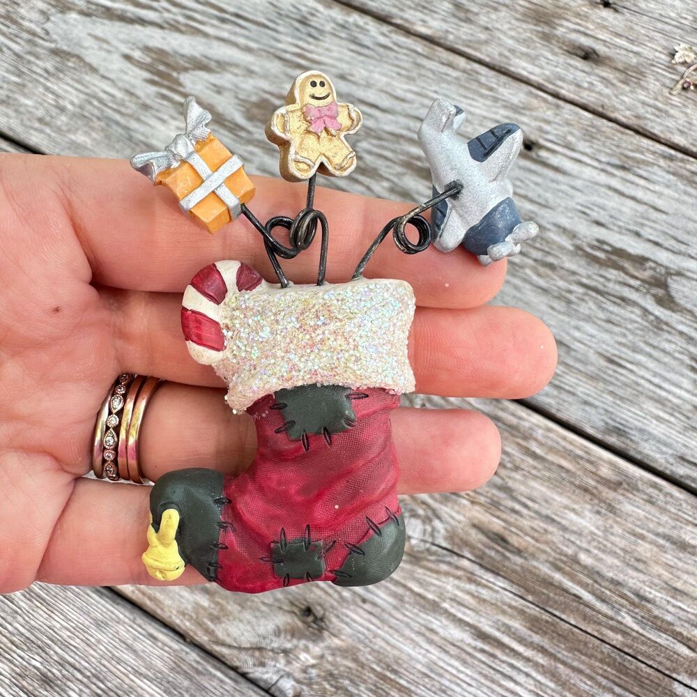 Vintage Jewelry Christmas Stocking Brooch Pin